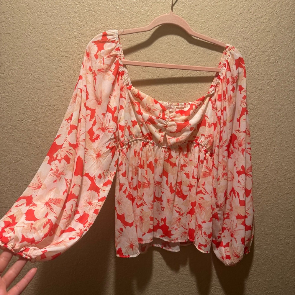 Orange Flowy Floral Puffy Sleeve Size M Scrunch Blouse